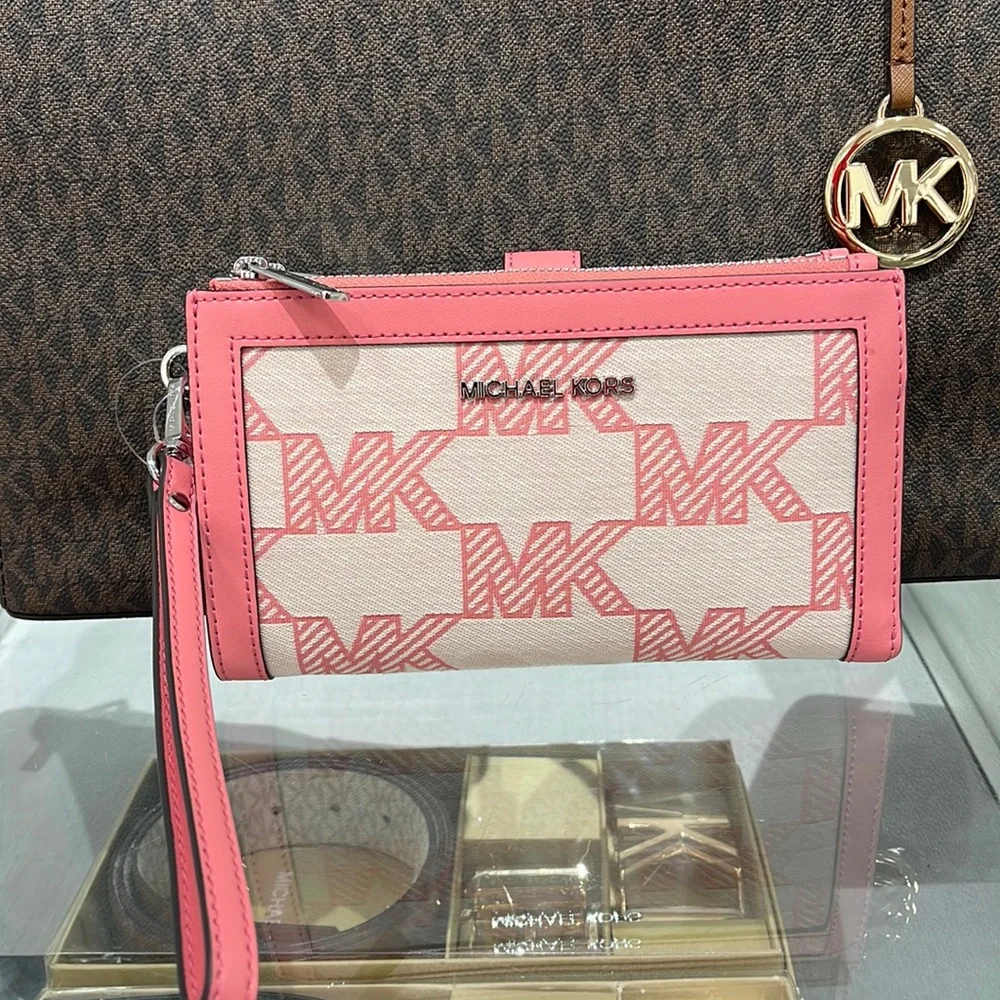 MICHAEL KORS JET SET TRAVEL 35S3GTVW7J LIGHT SAGE LG DOUBLE ZIP WRISTLET-WALLET - Picture 1 of 16